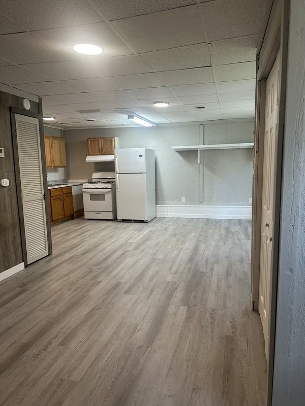 316 N Pence St - Photo 3 of 10