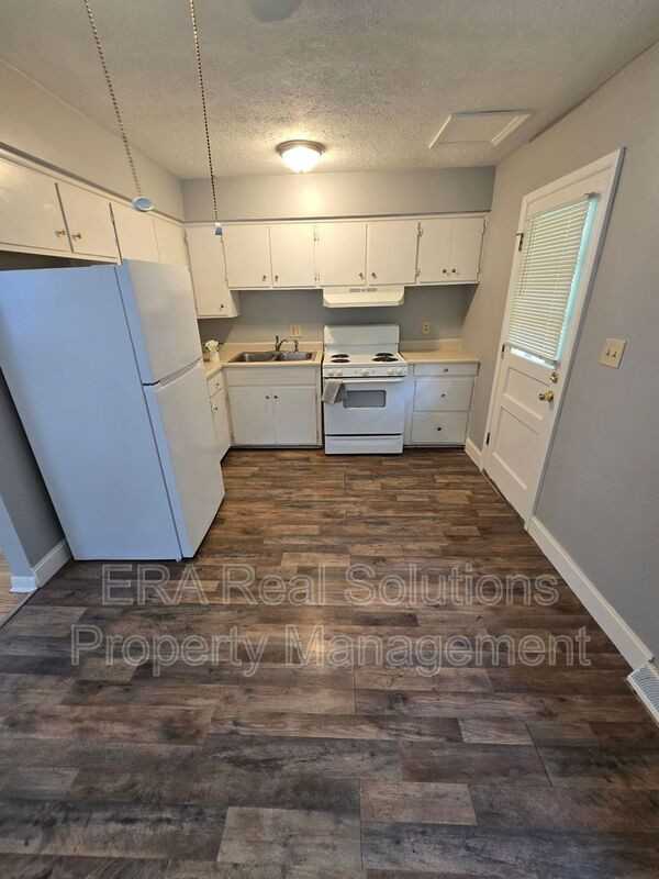 193 N Roys Ave - Photo 3 of 22