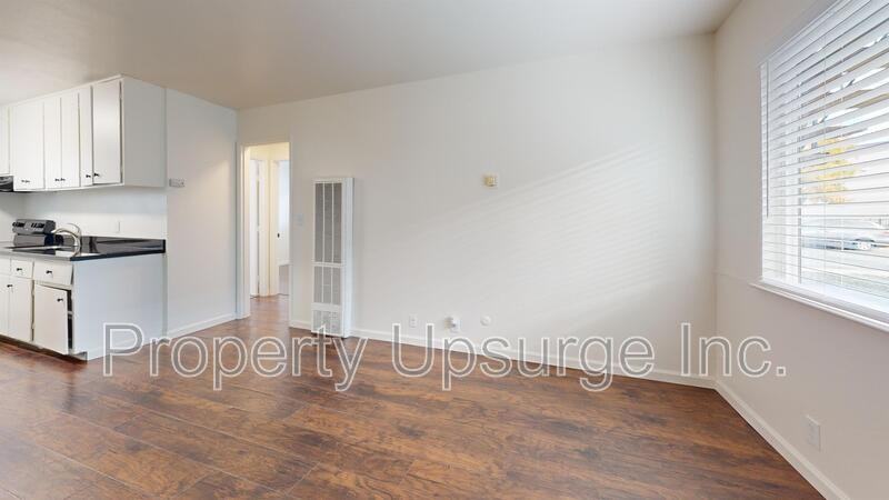 1558 Bridge St #1 - Photo 4 of 22