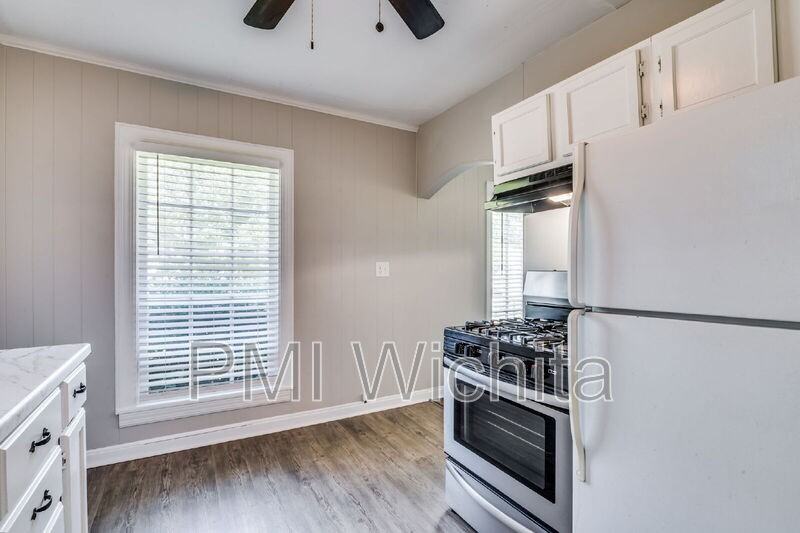 2156 S Santa Fe St - Photo 5 of 10