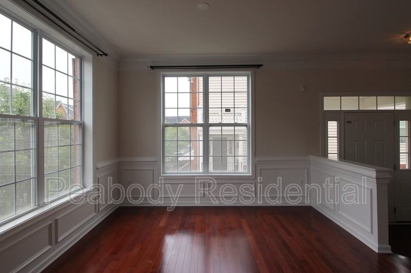 43254 Mitcham Sq - Photo 2 of 30