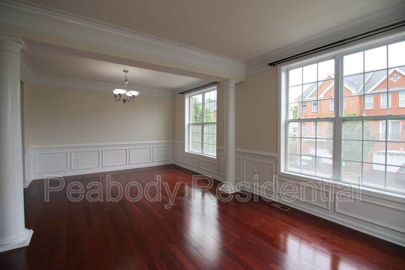 43254 Mitcham Sq - Photo 3 of 30