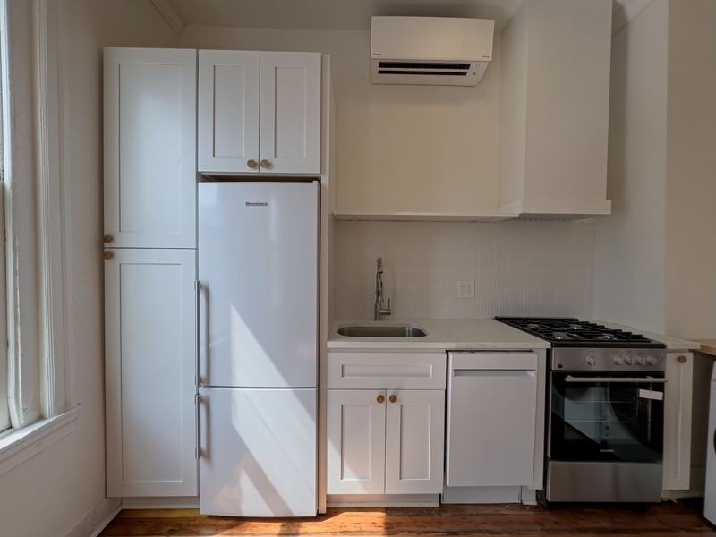 1223 N Franklin St - Photo 2 of 24