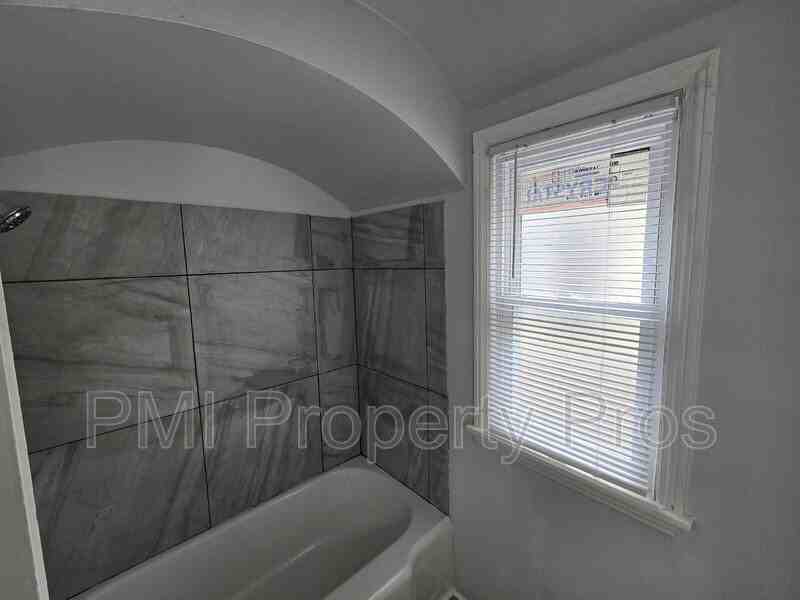 3897 N Dr William Finlayson St - Photo 4 of 10
