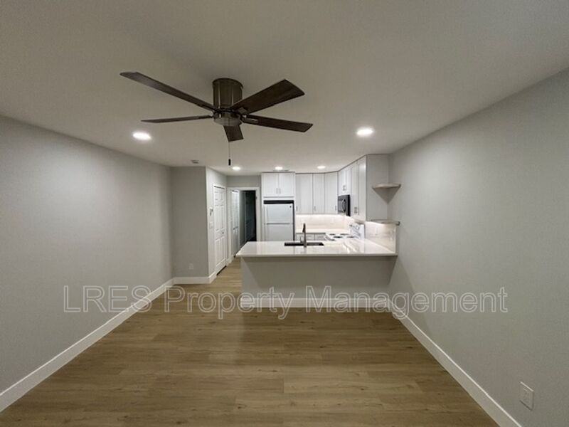 1031 Columbia Ave #C - Photo 4 of 16