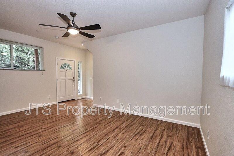 4222 Crestline Ave - Photo 5 of 44