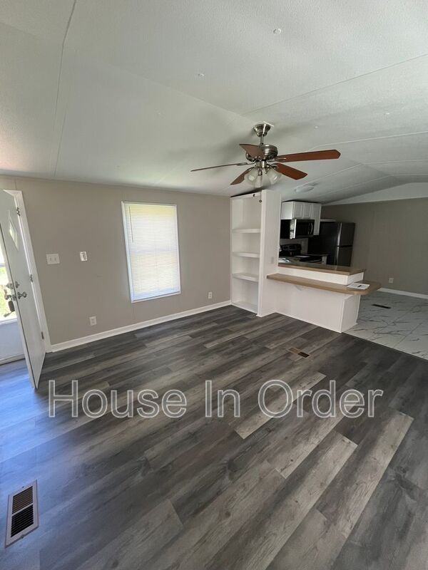 9 Tre Lane - Photo 2 of 8