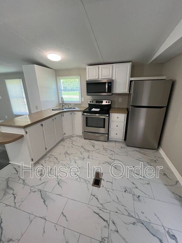 9 Tre Lane - Photo 3 of 8