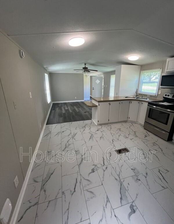 9 Tre Lane - Photo 4 of 8