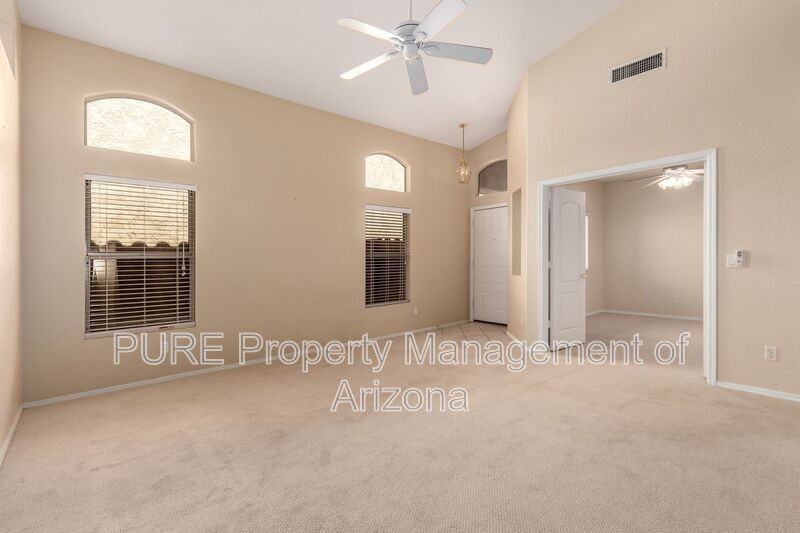 10652 W Coronado Rd - Photo 2 of 17