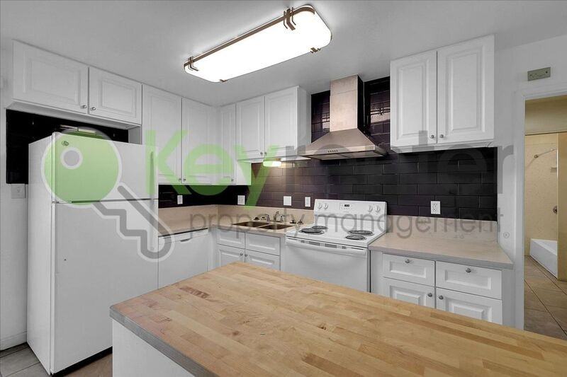 6201 Paris St #4 - Photo 4 of 23