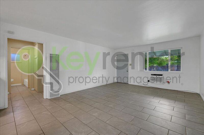 6201 Paris St #4 - Photo 7 of 23
