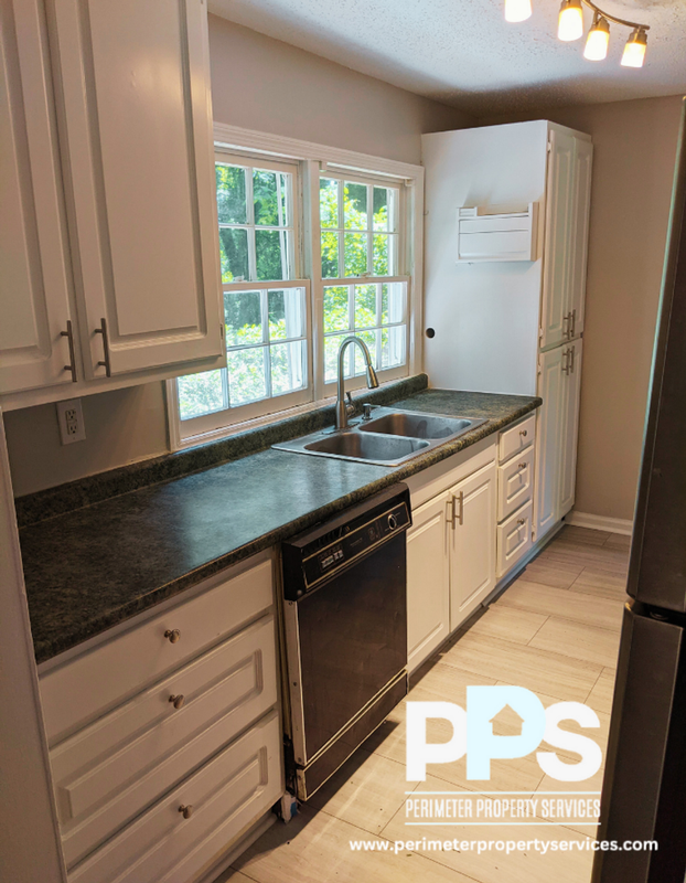 3253 Pebble Dr - Photo 3 of 14