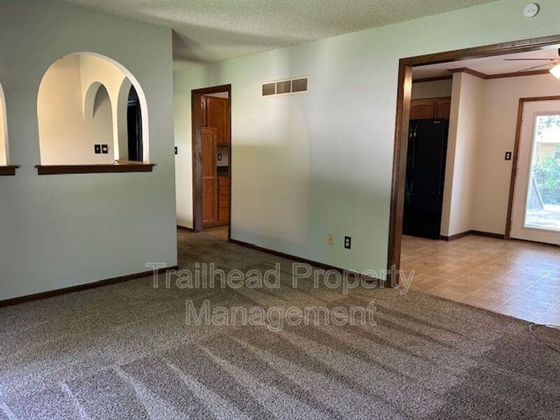 17005 E 7th Terrace Ct N - Photo 2 of 22