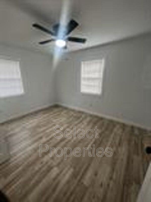 1802 Henry St - Photo 7 of 7