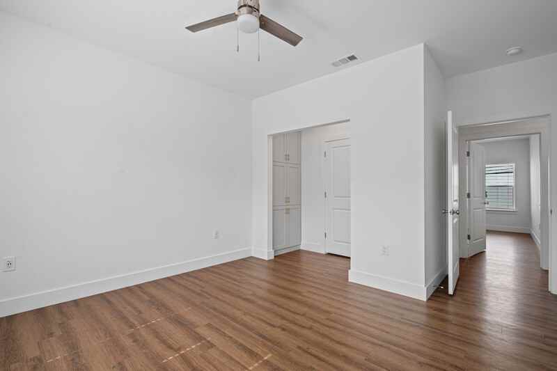 3142 Lubbock Ave - Photo 6 of 15