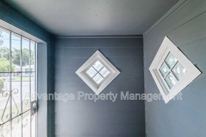 1915 5th Ave Se - Photo 4 of 35