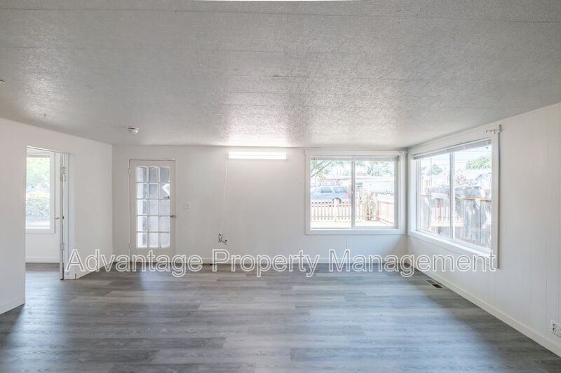 1915 5th Ave Se - Photo 7 of 35