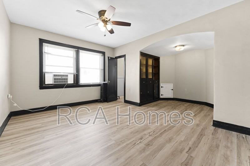 37 W Saint Clair St - Photo 2 of 9