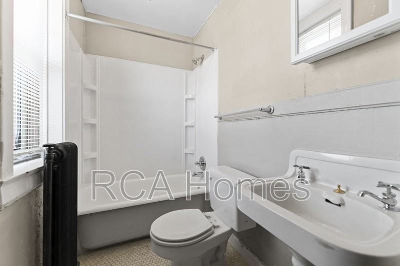 37 W Saint Clair St - Photo 3 of 9