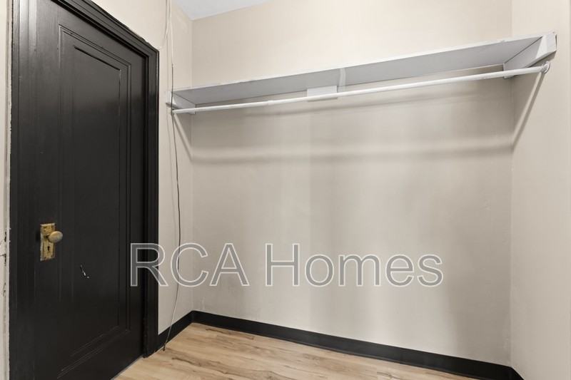 37 W Saint Clair St - Photo 7 of 9