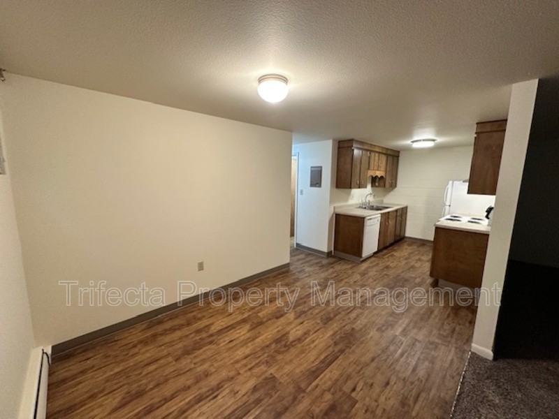 1100 Hays St - Photo 5 of 12