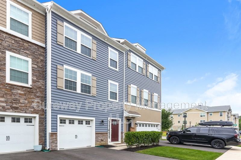 4 Naples Ln - Photo 2 of 20