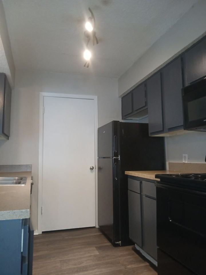 101 - Photo 3 of 7