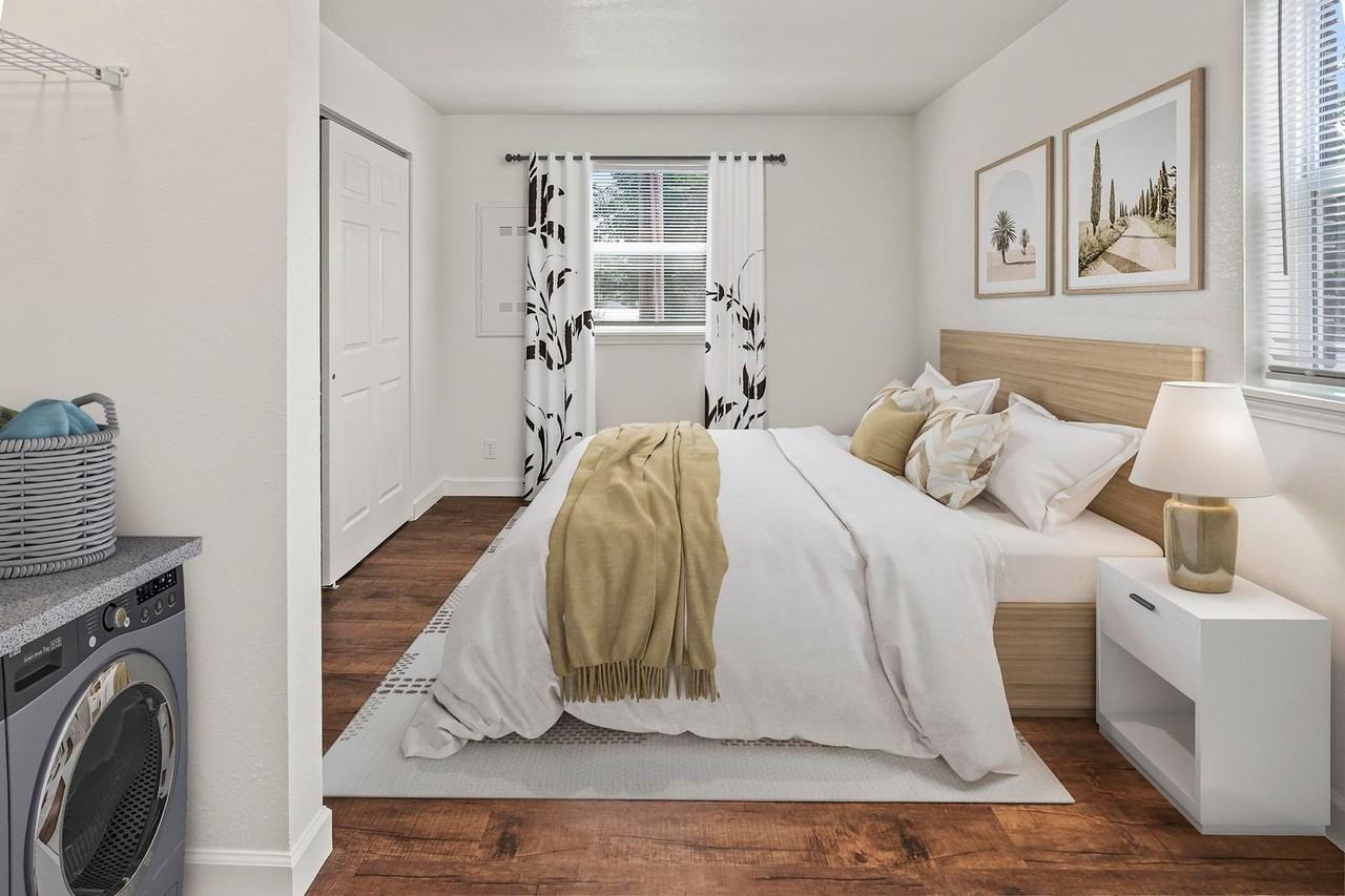 Metro Apartments at Collinsville North - Photo 4 of 50