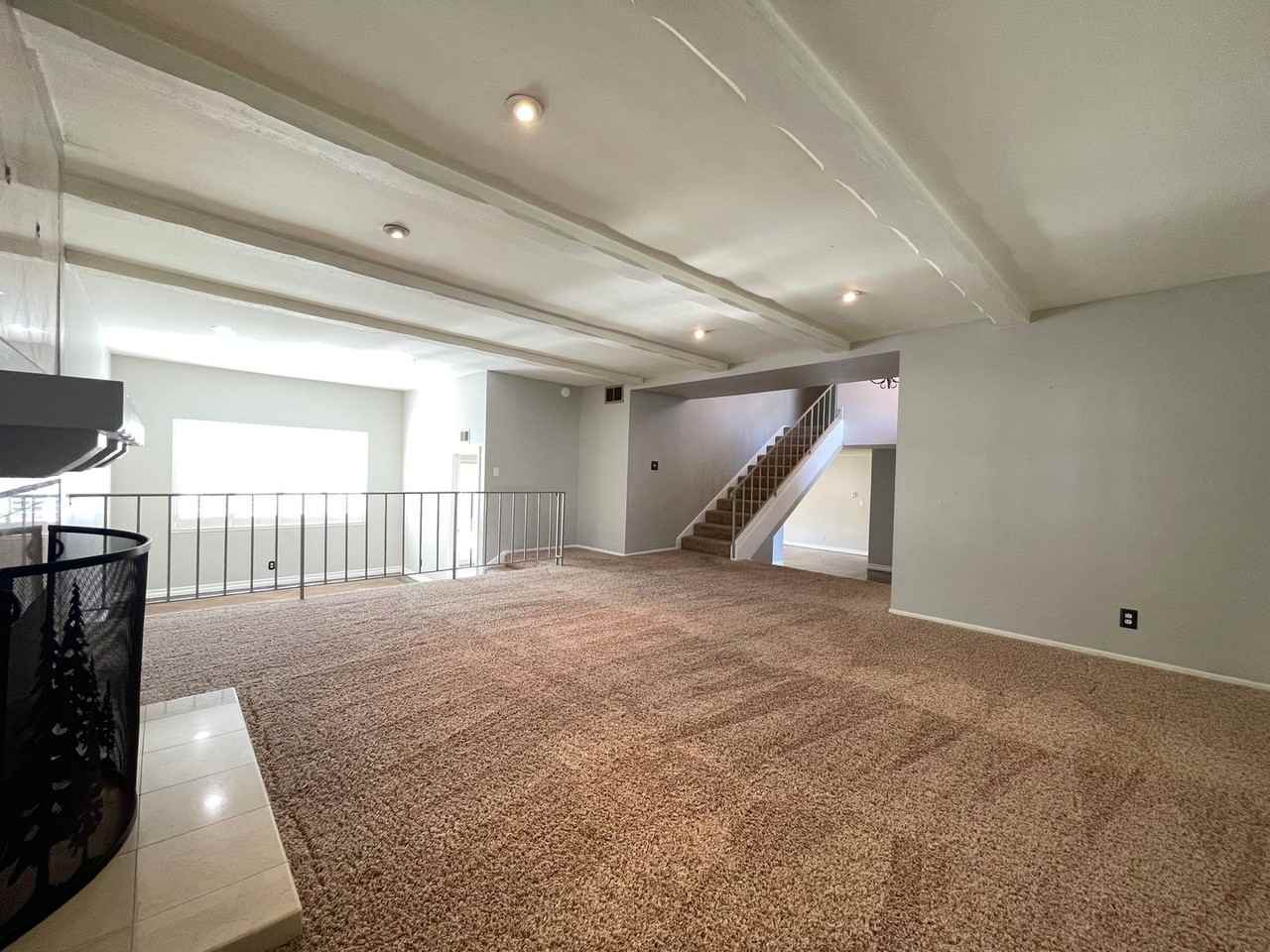 1470 Dara St - Photo 7 of 19