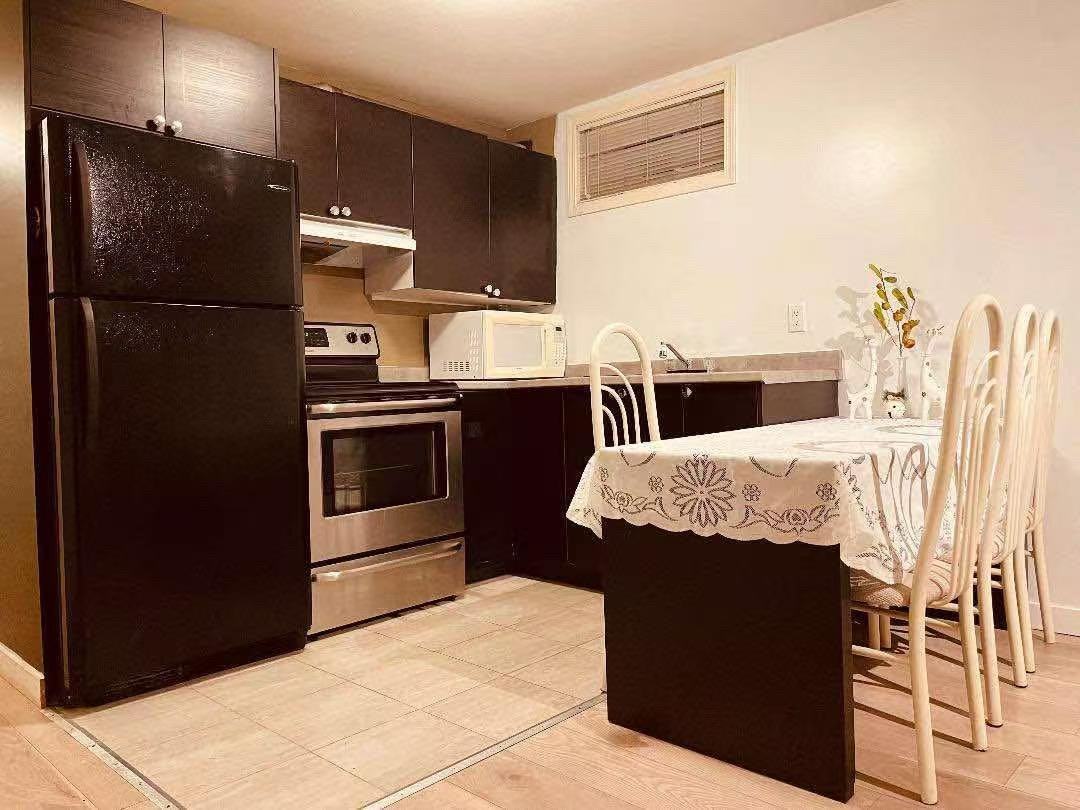 496 E 53rd Ave - Photo 2 of 10