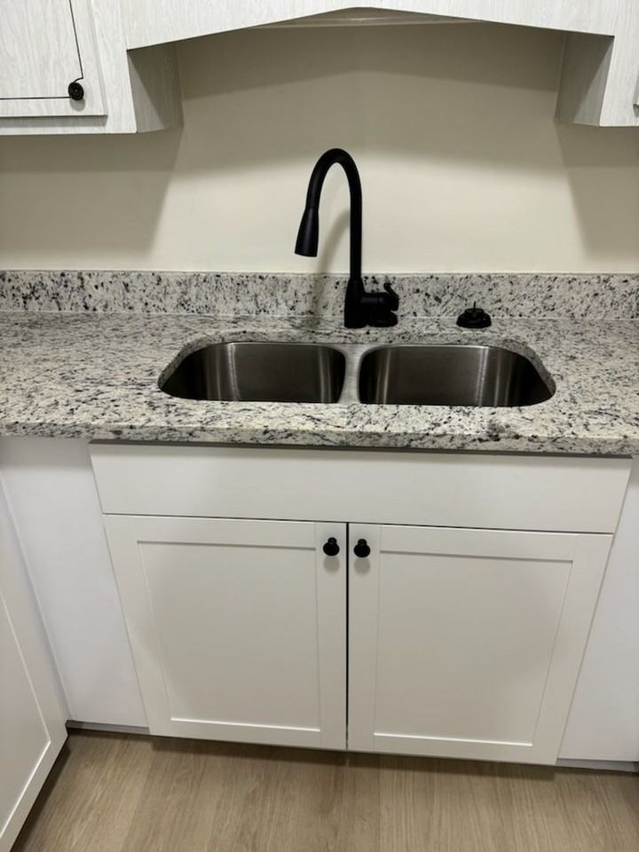 318 Rainbow Dr Apt D - Photo 3 of 3