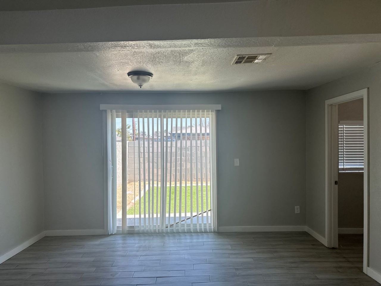 5113 5113 & 5123 N. 17th Ave. - 5113 - #2 - Photo 2 of 26