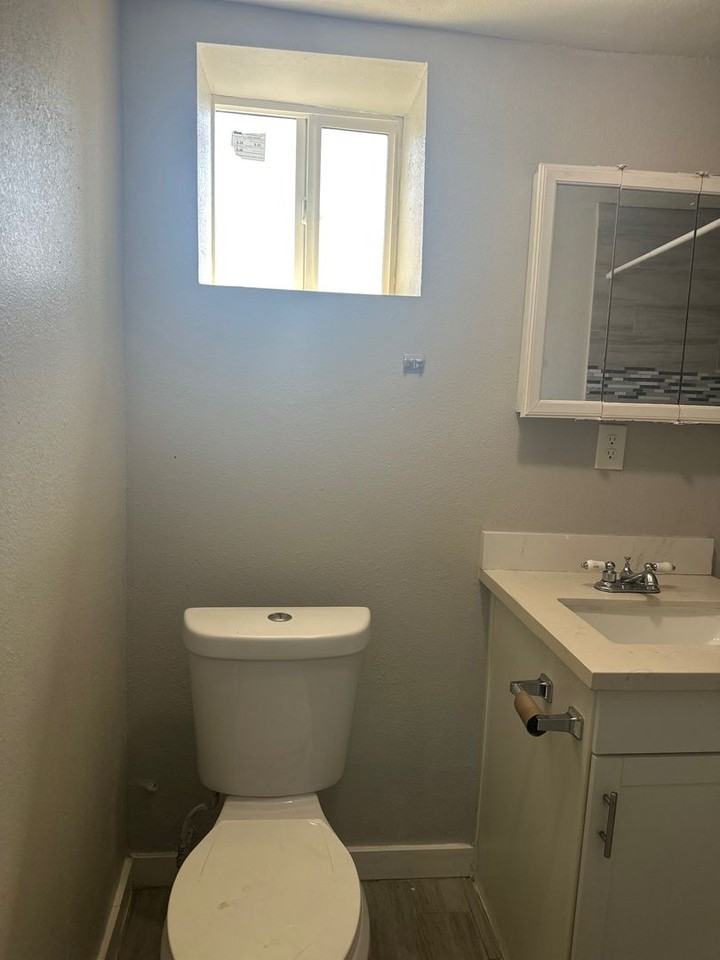 5113 5113 & 5123 N. 17th Ave. - 5113 - #2 - Photo 3 of 26