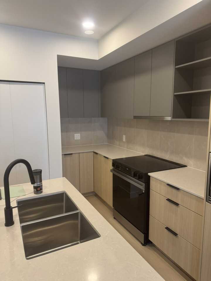 9456 134 St - Photo 3 of 17