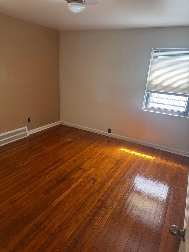 19203 Nitra Ave - Photo 5 of 10