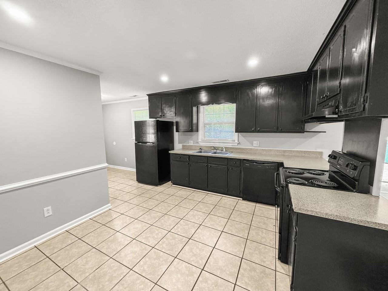 3001 Jason Dr - Photo 3 of 30