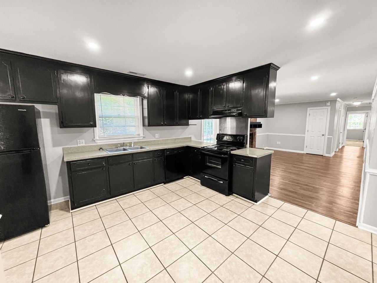 3001 Jason Dr - Photo 4 of 30