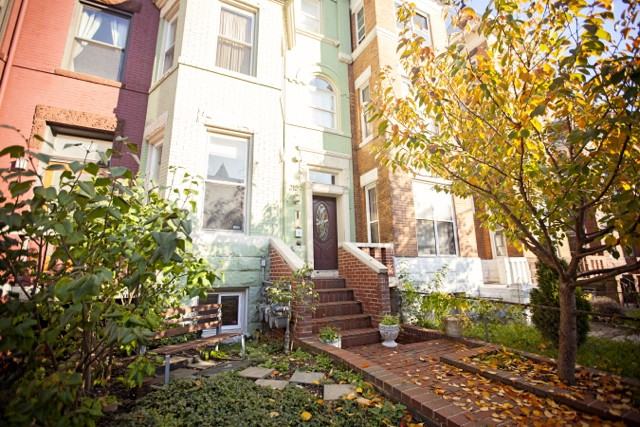 2129 1st St Nw #1 - Photo 2 of 12