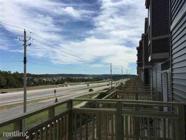 210 S Slopeside Dr - Photo 3 of 10