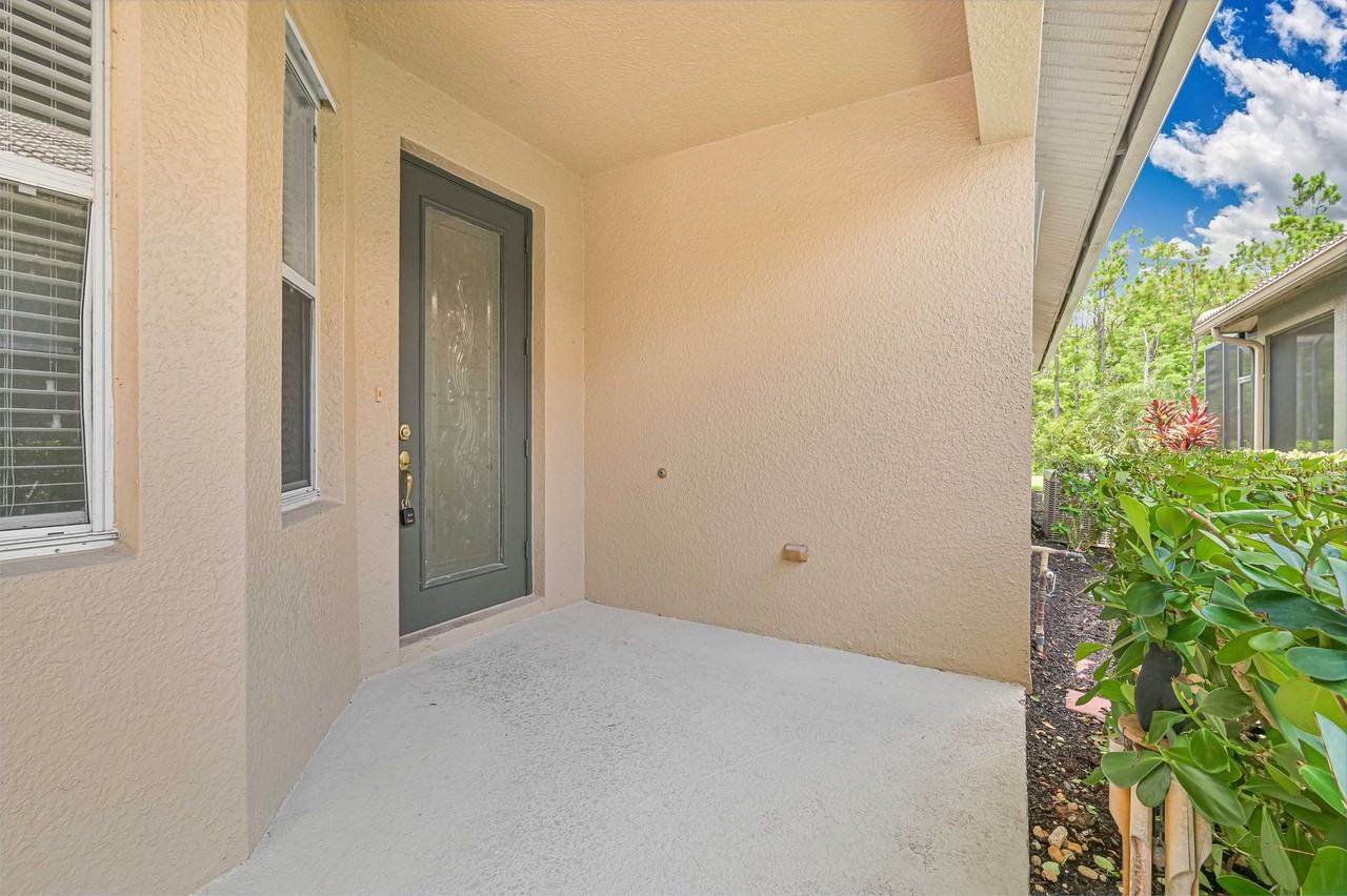13679 Martone Ct - Photo 3 of 27