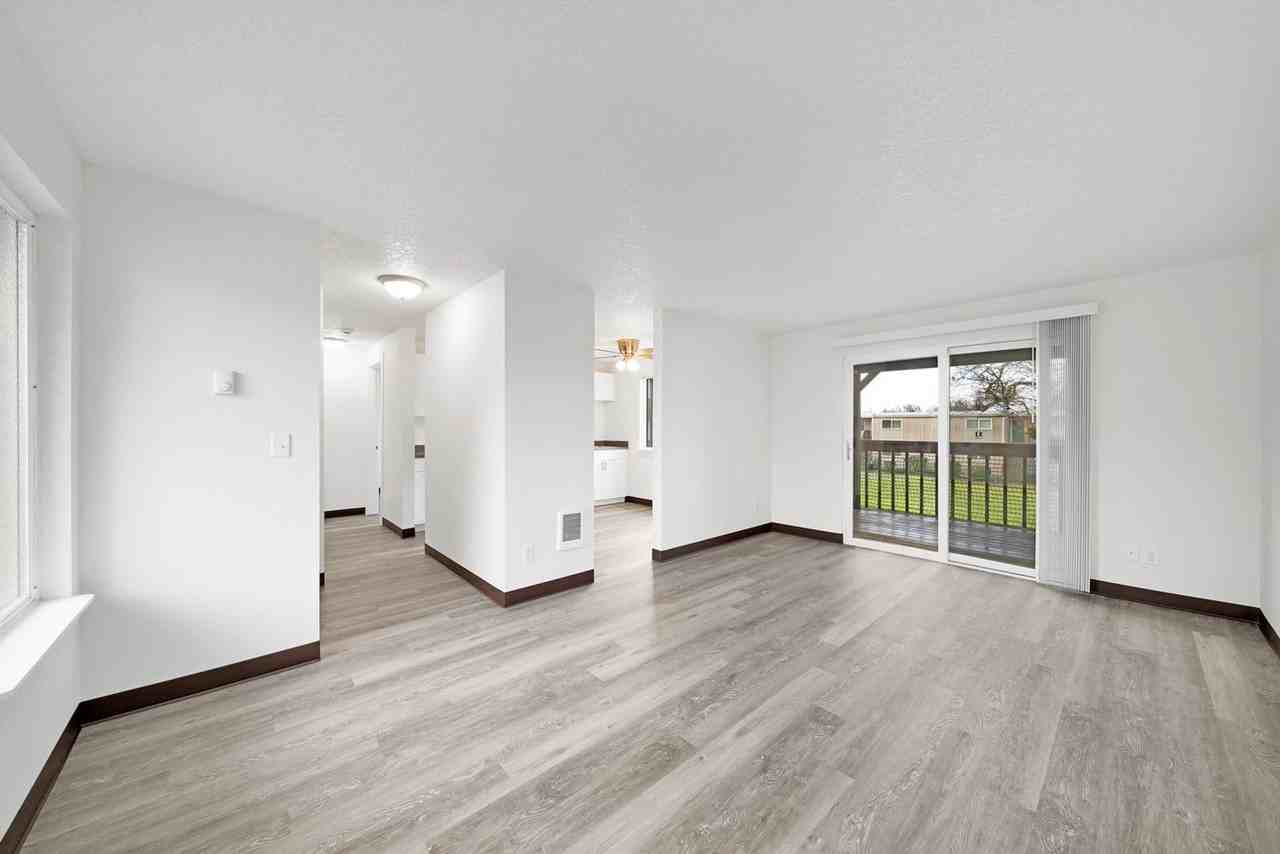 Driftwood Terrace - Photo 2 of 14