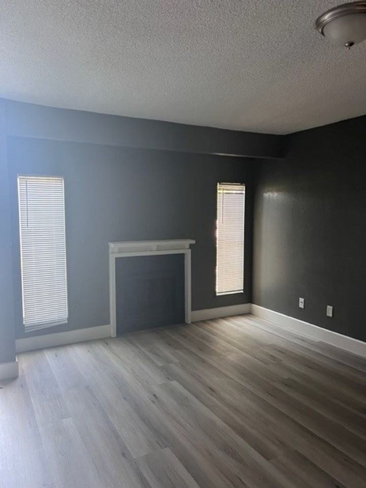 1116 W Prospect Ave - Photo 3 of 11