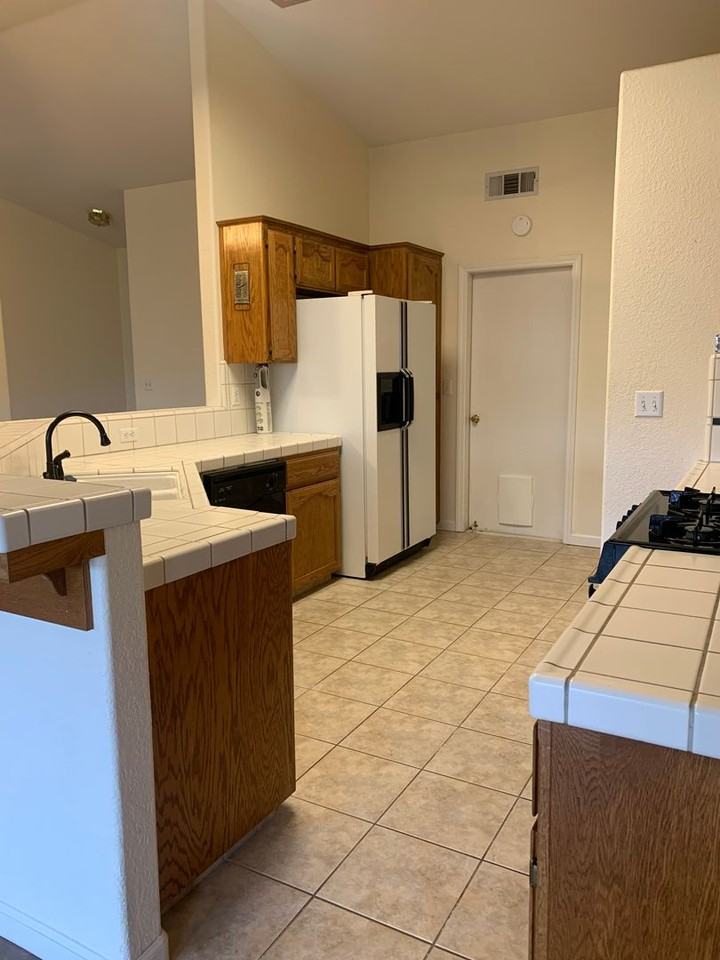 2430 Zion Way - Photo 5 of 13