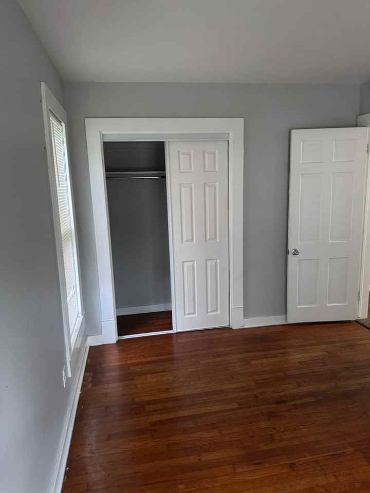 834 N Sycamore St - Photo 4 of 13