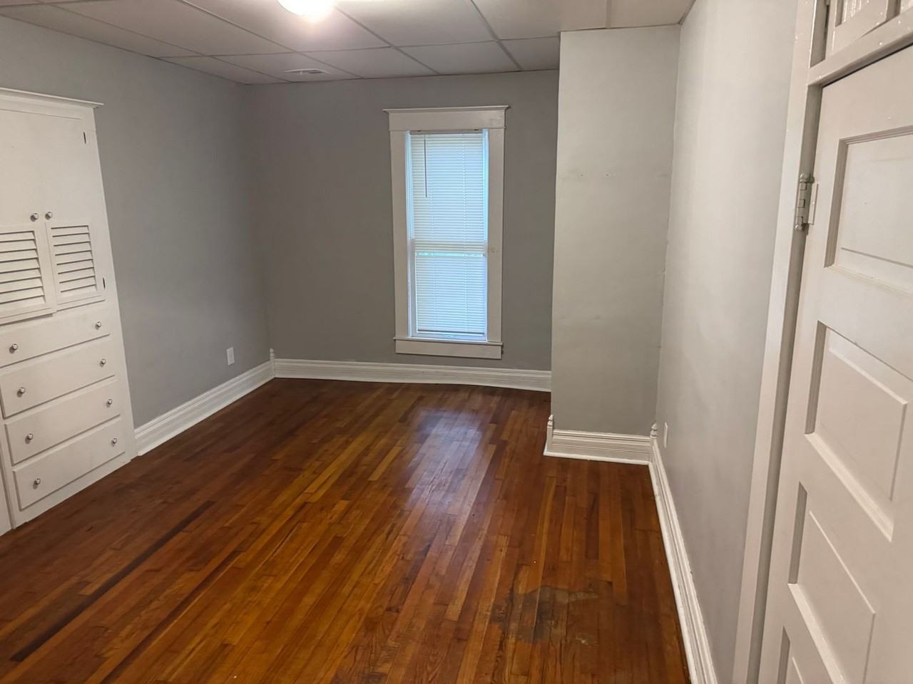 834 N Sycamore St - Photo 6 of 13