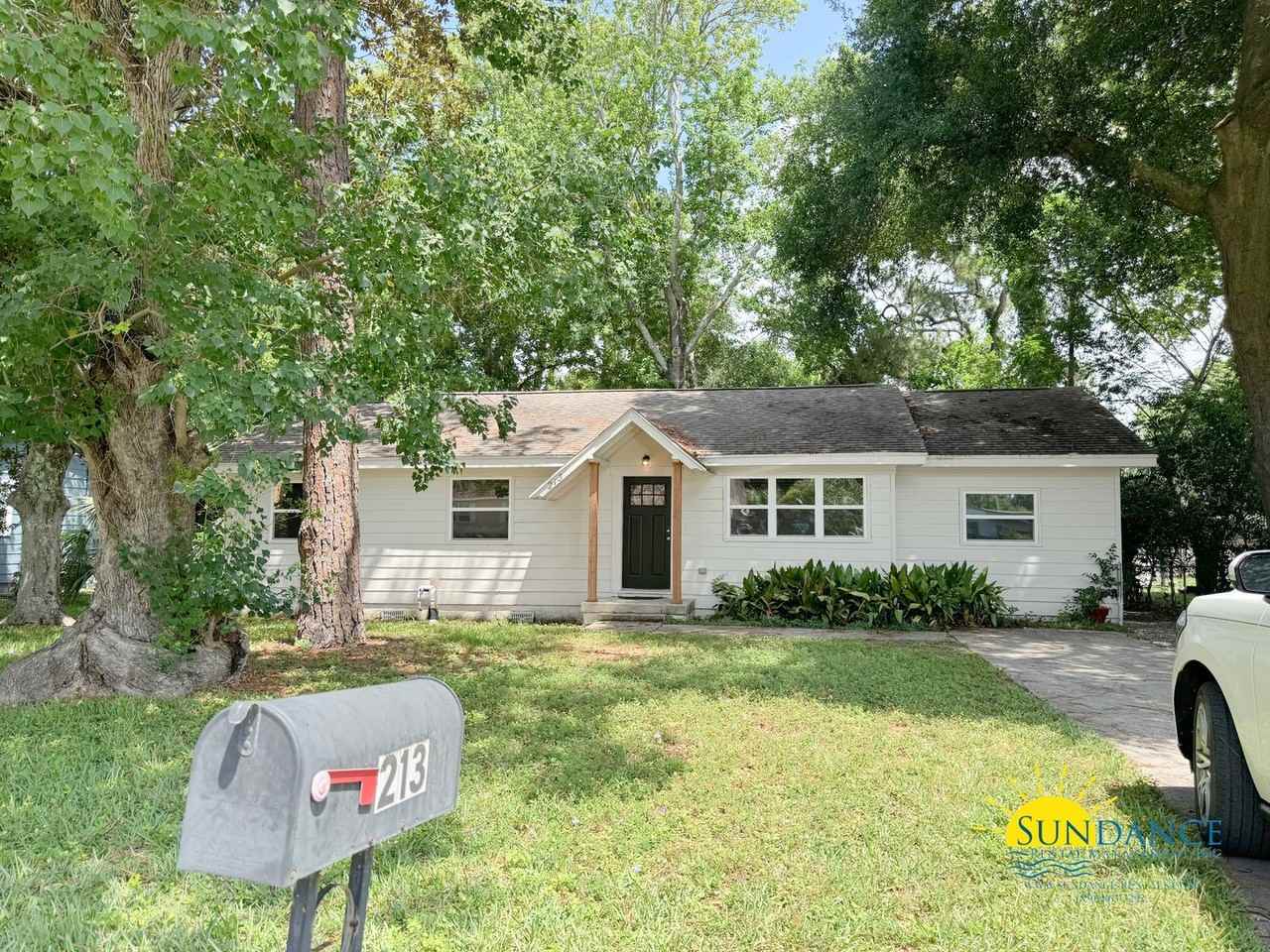 213 California Dr Ne - Photo 2 of 29