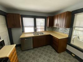 featured image of 1427 S Washington St