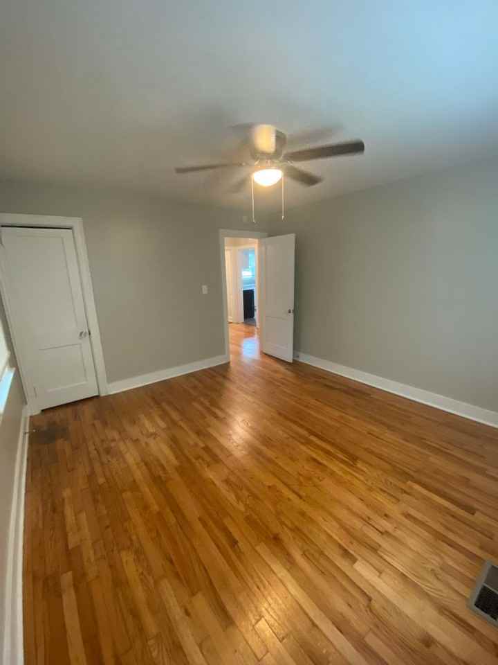 130 Oakdale Ct - Photo 6 of 12