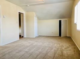 featured image of 400 N Holladay Dr